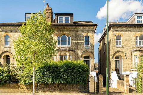 Stanley Road, Teddington TW11
