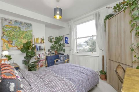 undefined, Stanley Road, Teddington TW11
