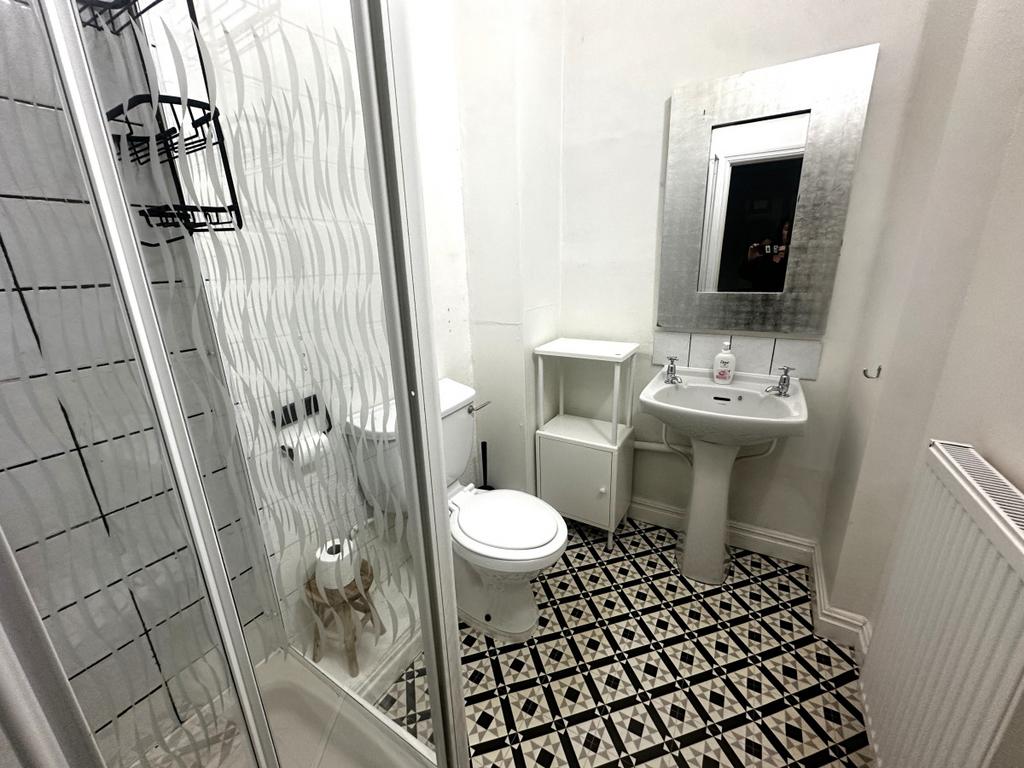Flat 4, 1 Stanley Terrace
