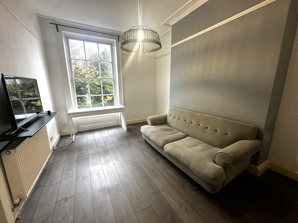 Flat 4, 1 Stanley Terrace