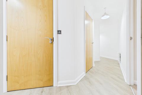 2 bedroom flat to rent, Crown Heights, Alencon Link, Basingstoke, RG21