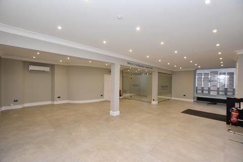 Retail property (high street) to rent, 75 Kinnoull St Perth PH1 5EZ