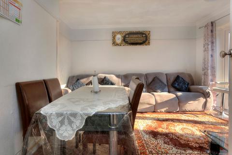 2 bedroom flat for sale, Sherbourne Close, Hove, BN3