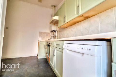 3 bedroom terraced house to rent, Gladstone Terrace, PONTYPOOL