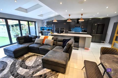 4 bedroom detached house for sale, Heralds Green, Kingswood WA5