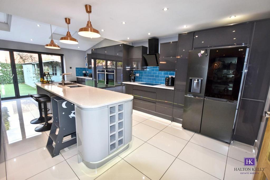 Open plan family kitchen