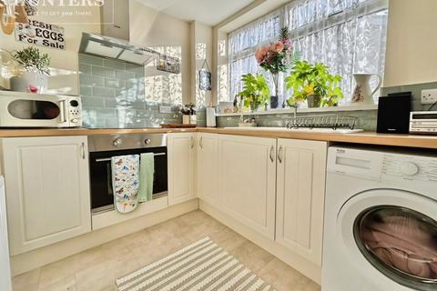 2 bedroom bungalow for sale, Avondale Drive, Barnsley