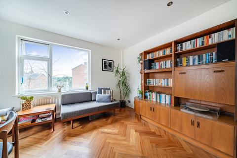 undefined, Taymount Rise, London