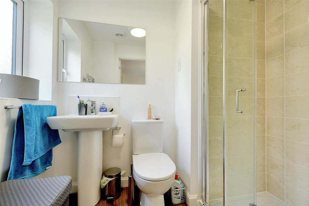 Ensuite.jpeg