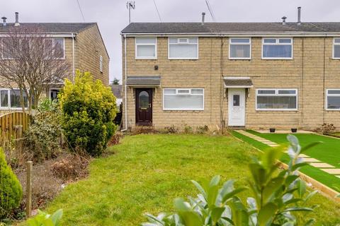 3 bedroom end of terrace house to rent, Britannia Road, Morley