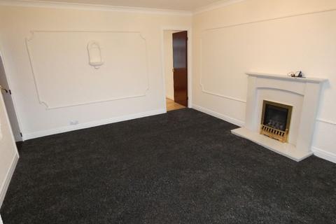 3 bedroom end of terrace house to rent, Britannia Road, Morley