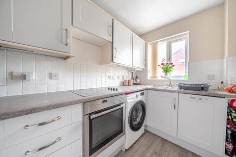 undefined, Todd Close,  Aylesbury,  HP21