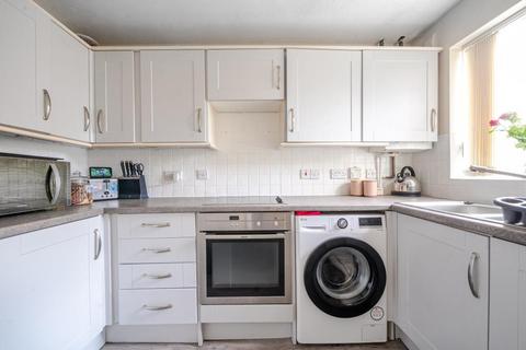 undefined, Todd Close,  Aylesbury,  HP21