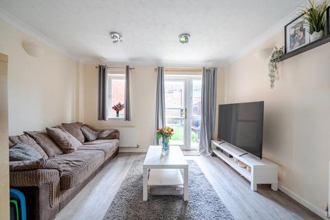 undefined, Todd Close,  Aylesbury,  HP21