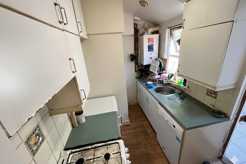 undefined, Winsdon Road, Luton, Bedfordshire, LU1 5JT