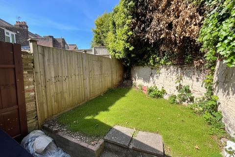 2 bedroom terraced house for sale, Winsdon Road, Luton, Bedfordshire, LU1 5JT