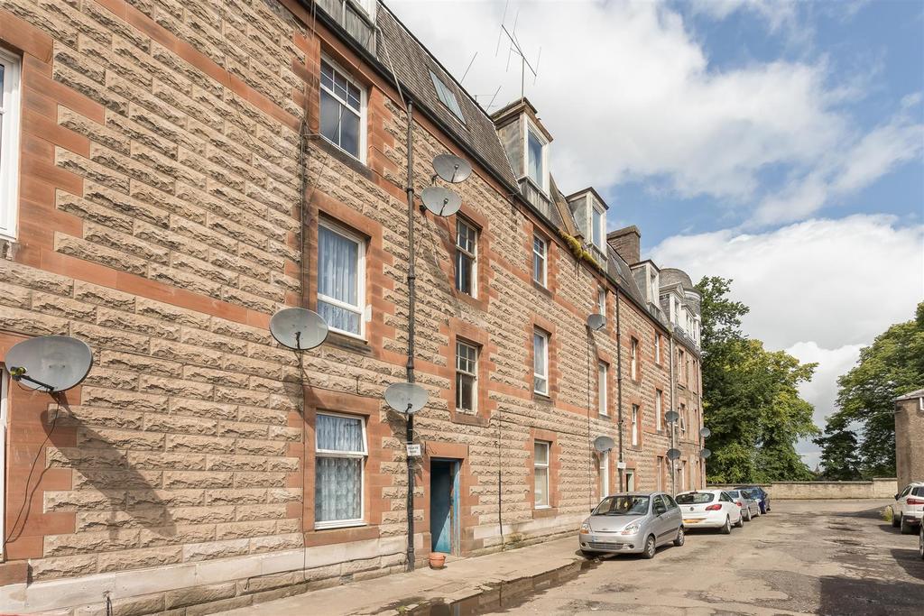 6 Inch Head Terrace,  Perth, PH2 8 AW