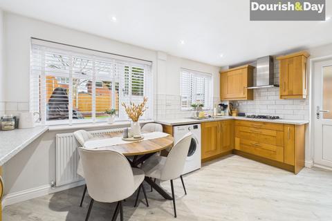 3 bedroom semi-detached house for sale, Hurstmead Drive, Stafford ST17