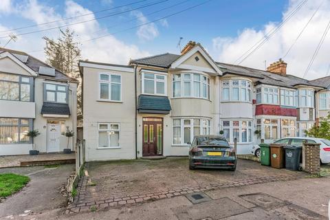 Coningsby Gardens, Chingford