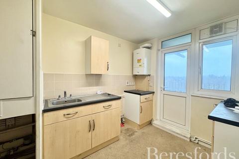 2 bedroom apartment for sale, Victor Court, Hornchurch, RM12