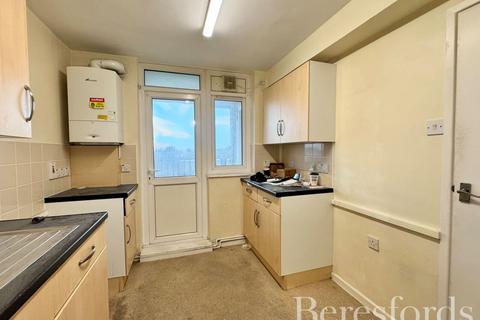 2 bedroom apartment for sale, Victor Court, Hornchurch, RM12