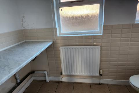 2 bedroom terraced house for sale, Glassbrook Road, Rushden NN10