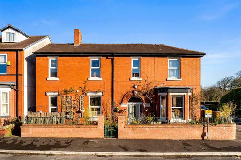 6 bedroom detached house for sale - St. Malo Road, Wigan WN1