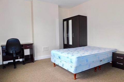 3 bedroom terraced house to rent, Jarrom Street, Leicester LE2