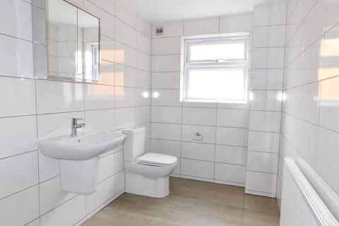 3 bedroom terraced house to rent, Jarrom Street, Leicester LE2