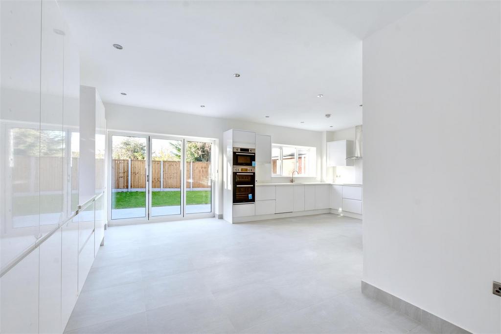 Living/Dining Kitchen