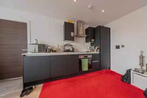 1 bedroom flat for sale - Photo 6