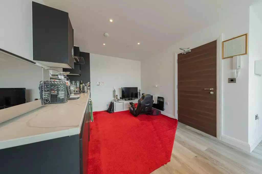1 bedroom flat for sale - Photo 17