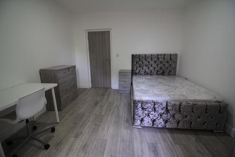 2 bedroom flat to rent, View Property Video