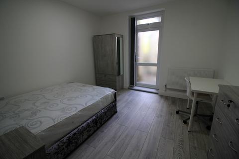 2 bedroom flat to rent, View Property Video