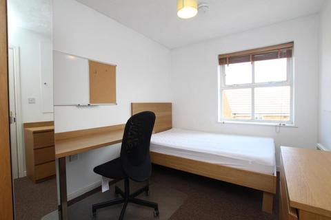 4 bedroom flat to rent, Jellicoe Avenue, Bristol BS16