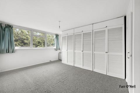 2 bedroom flat for sale, Long Green, Chigwell, IG7