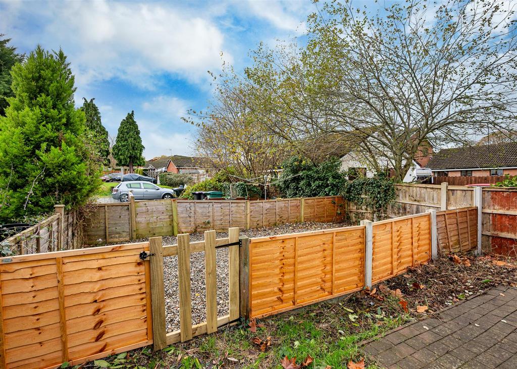44a Hook Farm Road-8.jpg