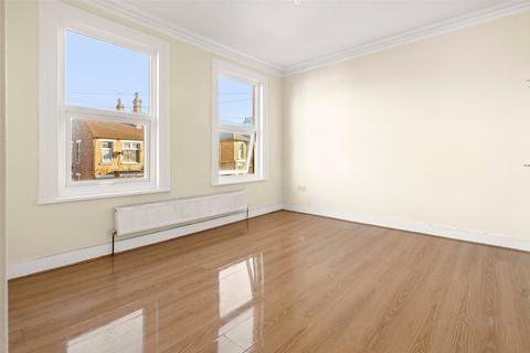 2 bedroom flat to rent, Goldsmith Road, Leyton E10