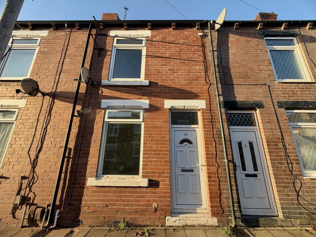 2 Bedroom Terraced for Rent