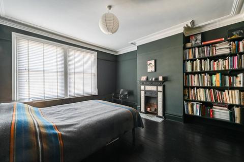6 bedroom semi-detached house for sale, Chase Green Avenue, Middlesex, Enfield, EN2