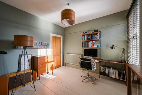 6 bedroom semi-detached house for sale, Chase Green Avenue, Middlesex, Enfield, EN2