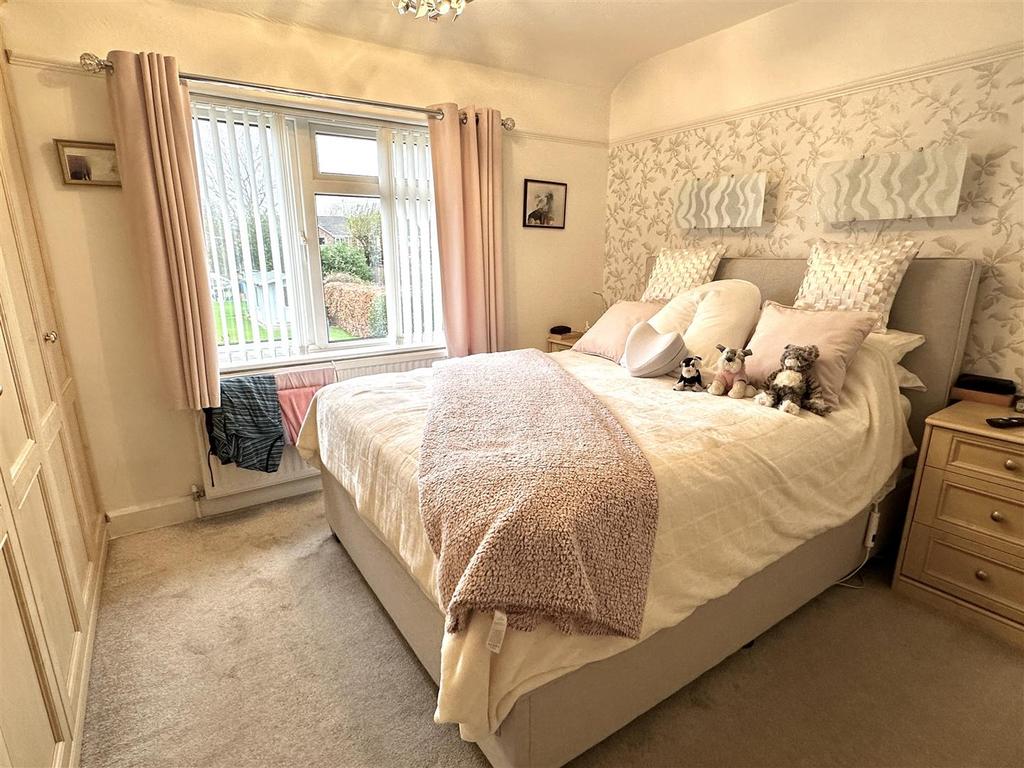 Double bedroom 2