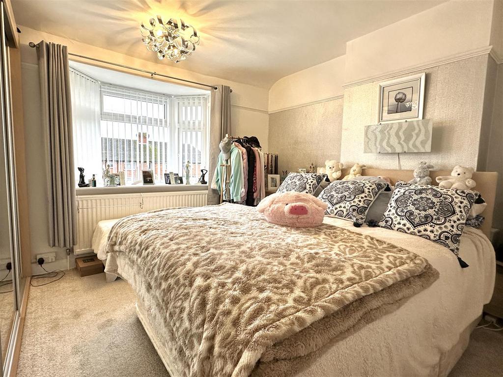 Double bedroom 3