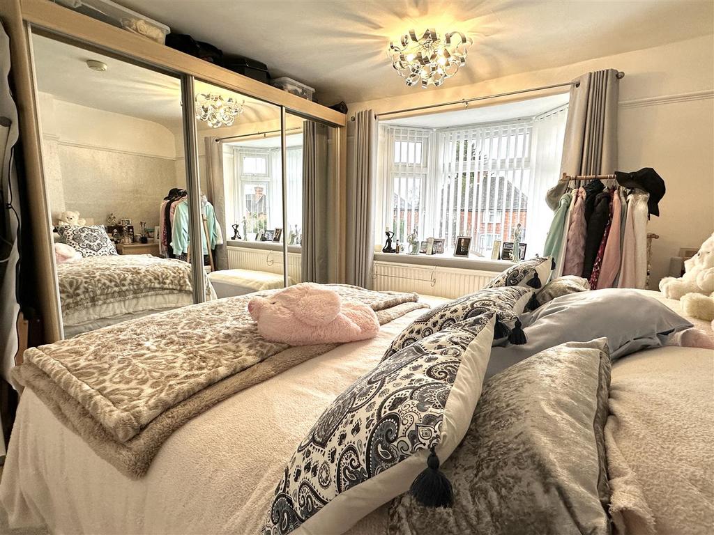 Double bedroom 3