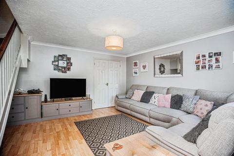 3 bedroom semi-detached house for sale, Thatch Meadow Drive, Market Harborough, LE16