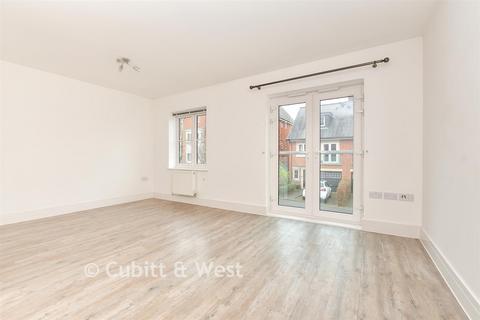 3 bedroom townhouse for sale, Greyford Close, Leatherhead KT22