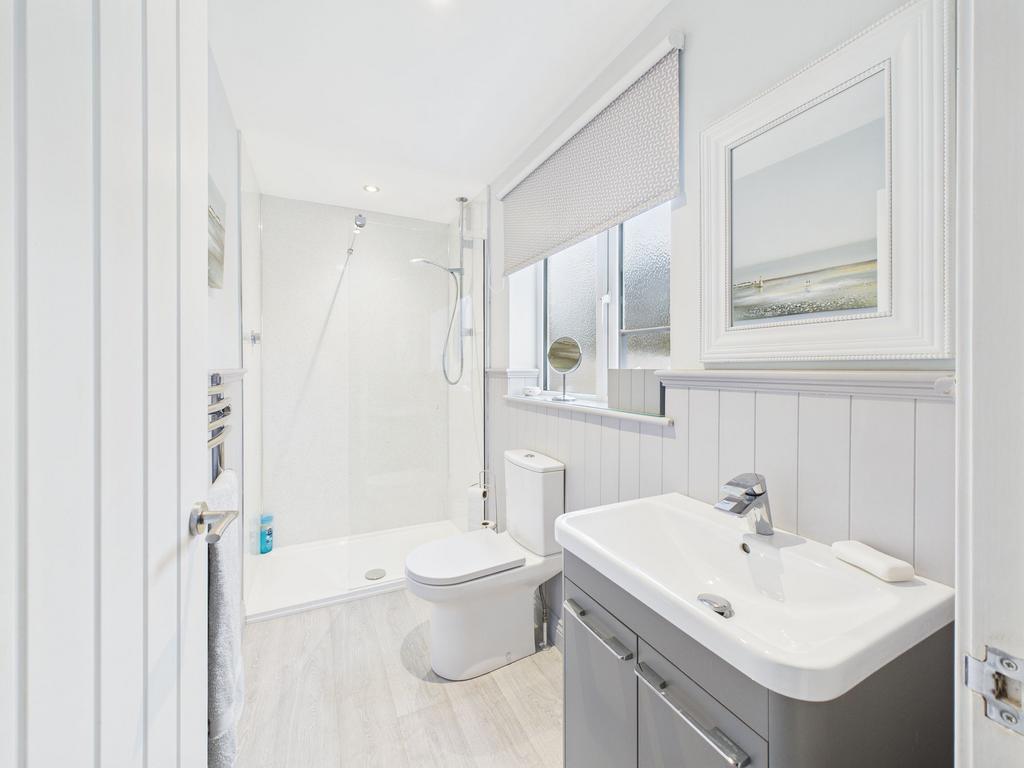 En suite shower room