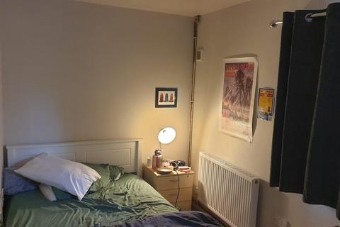 undefined, 5 Bed House £140pppw excl bills on Oundle Drive, Nottingham