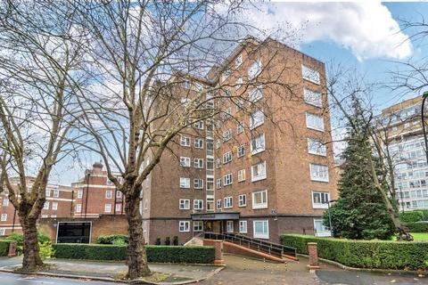 3 bedroom flat to rent, Avenue Road,  London,  NW8