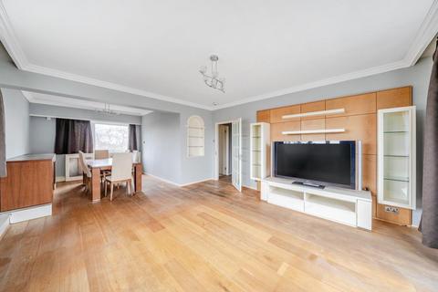 3 bedroom flat to rent, Avenue Road,  London,  NW8